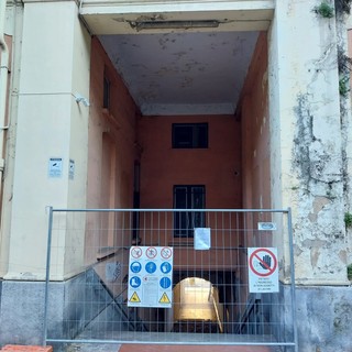 Porto Maurizio, chiuso il sottopasso dell'ex stazione per la posa della condotta dell'acquedotto