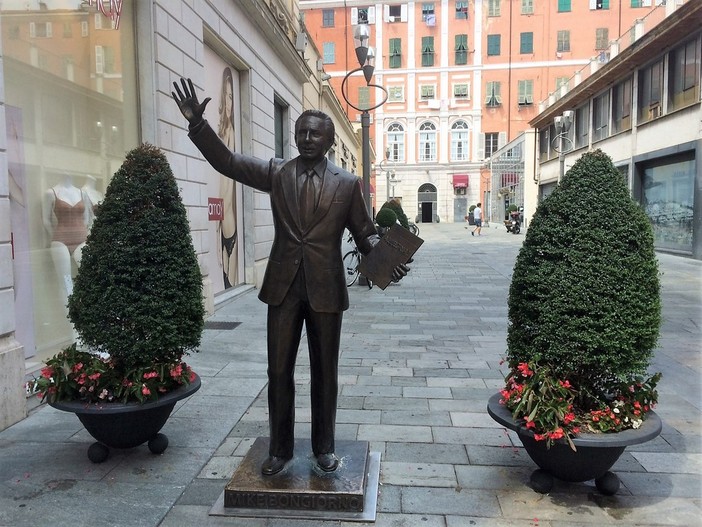 La statua di Mike Bongiorno