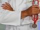 Camici bianchi in sciopero: lunedì medici, veterinari e farmacisti incrociano le braccia
