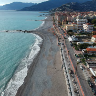 Ventimiglia, opere di protezione della costa: affidati i lavori (Foto)