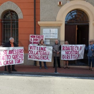 Ventimiglia: petizione al Ministro Alfano con 300 firme raccolte, l’ultimo tentativo dei residenti di piazza Battisti