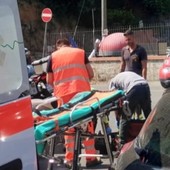 Sanremo, cade a terra e grida al ladro, ma all'arrivo dei soccorsi sparisce nel nulla