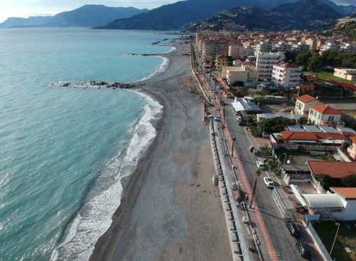 Ventimiglia, opere di protezione della costa: affidati i lavori (Foto)