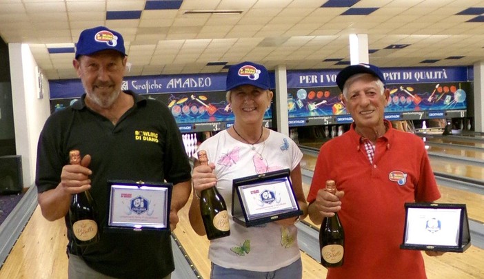 Successo del team 'Gli Storici' nel 24 Challenge di bowling a Diano Castello (foto)