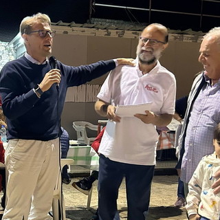 L'assessore regionale Marco Scajola alla festa di fine stagione della squadra di pallapugno 'Amici del Castello'