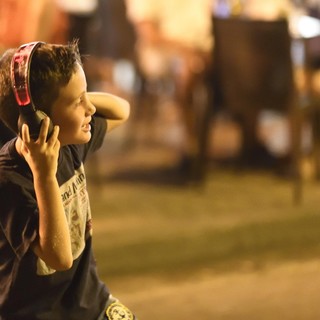 Sanremo: grande partecipazione alla silent disco sul porto vecchio, le foto della serata