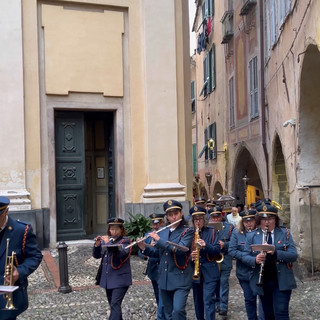 Taggia: con la processione di San Benedetto Revelli aperti ufficialmente i festeggiamenti del 23, 24 e 25 febbraio (foto)