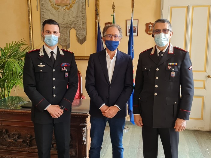 Sanremo, il sindaco Biancheri saluta il capitano dei Carabinieri Boccucci: &quot;Grazie per il lavoro svolto per la città&quot;