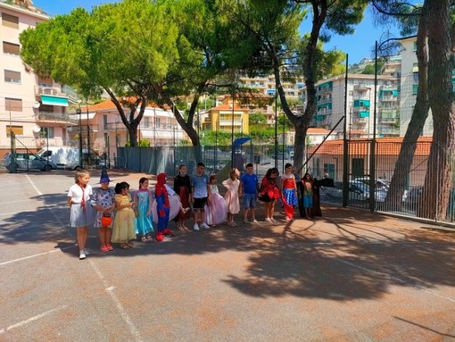 Sanremo, concluso alla 'Rodari' il Pon estate: gli alunni 'immersi' nell'arte e nel teatro (foto)