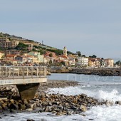 Santo Stefano al Mare: fino alla fine di maggio serie di lavori per il ripascimento delle spiagge pubbliche