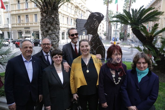 Sanremo: inaugurata la targa scultorea che rende il giusto omaggio a Giuseppe 'Pipin' Ferrari