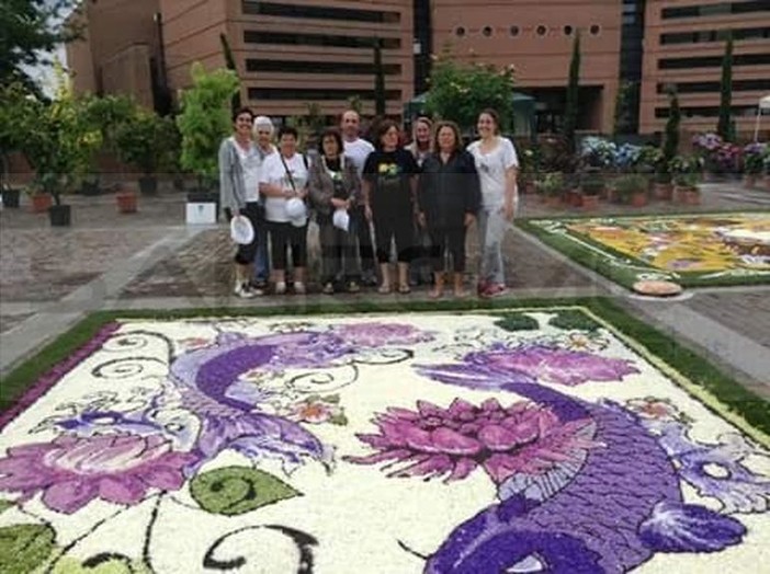 Santo Stefano al Mare: i maestri infioratori sanstevesi hanno partecipato all'infiorata di Città della Pieve, alcune delle foto più belle