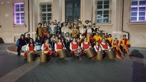 Ventimiglia: il Sestiere Ciassa a Loano per la “Festa delle Basüe”, alla presenza di oltre 50 mila persone