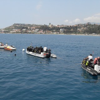 Arma Taggia: Grande partecipazione all'Operazione 'Fondali e Spiagge Pulite' della Capitaneria di Porto