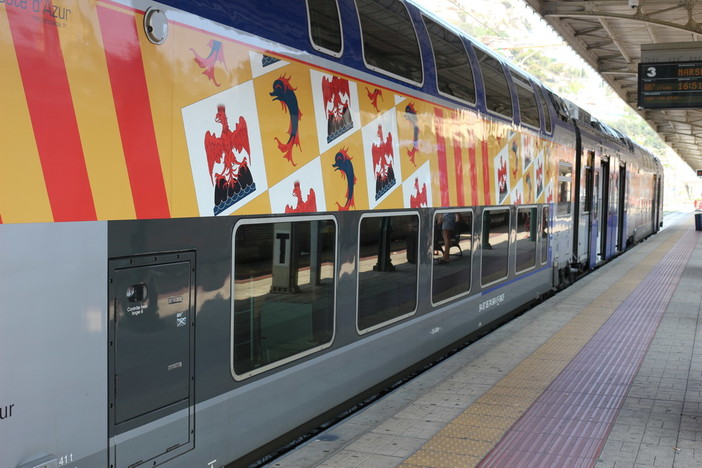 Ventimiglia: i treni ‘Jumbos Ter’ sbarcano nella stazione della città di confine, in visita il Sindaco di Nizza