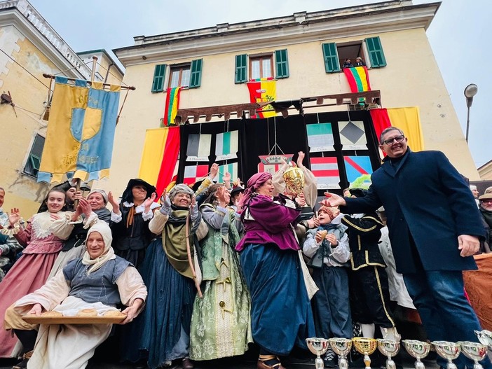 Festa San Benedetto a Taggia, Presidente Toti premia vincitori: &quot;Manifestazione unica e bellissima, nostre tradizioni base per costruire futuro&quot;