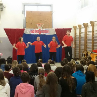 Pieve di Teco: spettacolo in lingua inglese per i ragazzi della scuola secondaria di I° grado (foto)