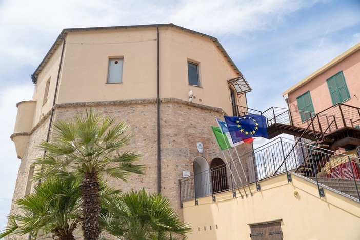 Santo Stefano al Mare: segni sovrapposti al mercato e qualche 'mugugno', risolve il Sindaco Pallini