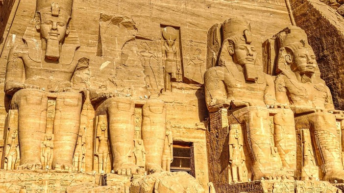 STORIA DI ABU SIMBEL E CROCIERA SUL NILO