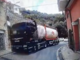 Chiusavecchia, scongiurato lo scontro tra un tir e un'auto sulla SS 28 (video)