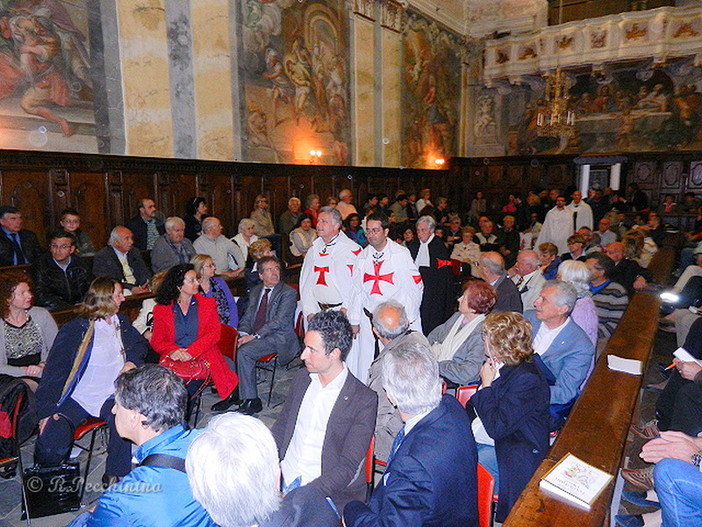 Pieve di Teco: grande successo per il convegno &quot;La Sacra Sindone e i Templari&quot;