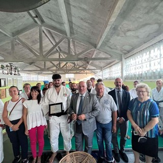 Taggia: Lorenzo Rossi campione di judo, una targa da Regione Liguria per i meriti sportivi