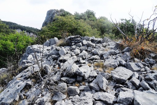 Pigna, scoperta grande tomba preistorica: apparteneva a un personaggio importante