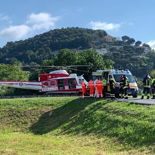 Trucco, si ustiona con la bombola del gas, uomo in codice rosso a villa Scassi (foto e video)