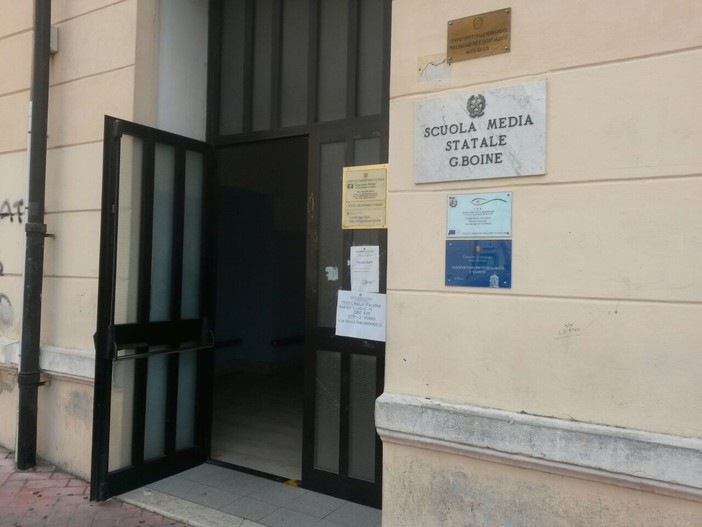 Imperia: vandali in azione alle scuole Boine, gli autori potrebbero essere gli stessi che hanno agito in altre scuole nei giorni scorsi