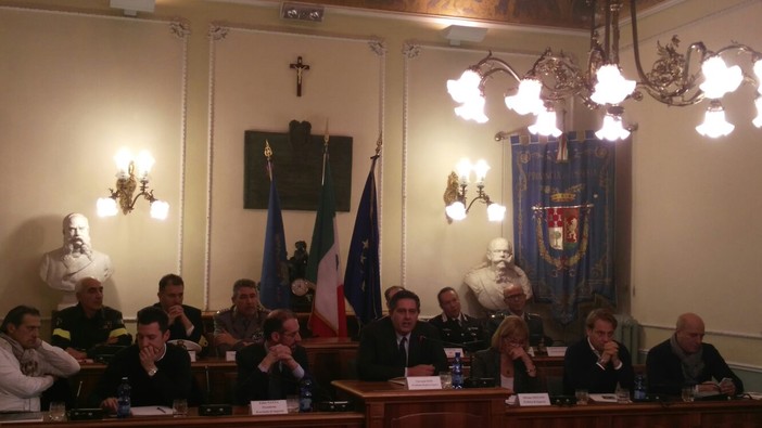 Maltempo sulla provincia di Imperia: iniziato il vertice con il presidente della Regione Toti &quot;La cura da cavallo che abbiamo fatto alla protezione civile ha funzionato&quot;