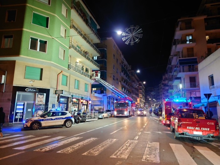 Sanremo, perdita d'acqua: sopralluogo dei vigili del fuoco (Foto)