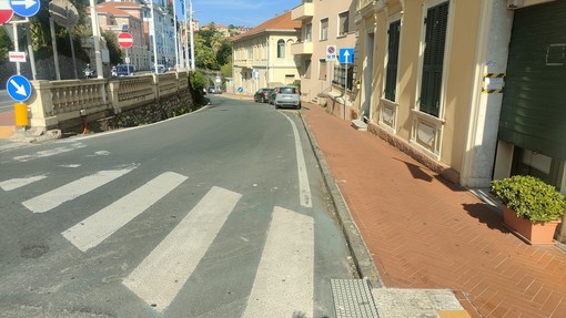 Trasferita in via Siffredi la fermata taxi di viale Matteotti a Imperia