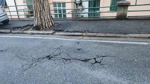 Sanremo: asfalto in pessime condizioni in via Margotti, dopo il nostro servizio Interpellanza di Fratelli d'Italia