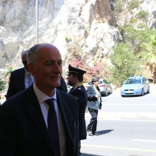 Ventimiglia: video del poliziotto e del migrante in stazione, il Coisp chiede una visita del Prefetto Gabrielli