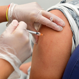 Al via la campagna vaccinale contro l’influenza. Prenotazioni attraverso il Cup, il portale ‘Prenoto vaccino’, le farmacie, i medici e i pediatri