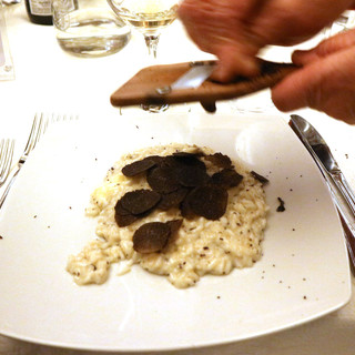 Sanremo: successo per la serata dedicata al Tartufo Nero pregiato del Ristorante del Villaggio dei Fiori con lo storytelling del giornalista Claudio Porchia.