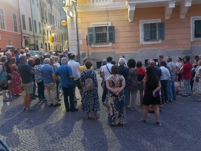 Ventimiglia, l'evento ‘Conoscere e Sapere’ affolla le vie del centro storico (foto)