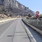 Ventimiglia, ripristinato a 50 e 70 km/h il limite di velocità in via Carabiniere Fois