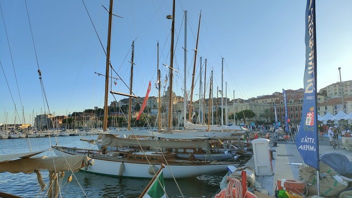 Vele d'epoca, lounge riservato a ospiti invitati alla cerimonia inaugurale