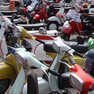 Imperia: domani una giornata con il Vespa Club Imperia, tour, grigliata e consegna delle tessere