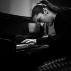 Sanremo: concerto della pianista e compositrice ligure  Veronica Rudian a Villa Ormond