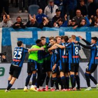 L'Atalanta torna alla vittoria, 5-1 al Genoa con tripletta di Retegui