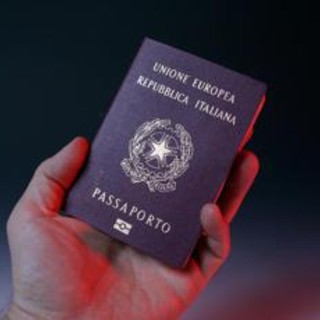 Passaporti, Altroconsumo: migliorano tempi attesa ma non abbastanza in grandi città