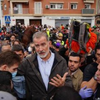 Alluvione in Spagna, re Felipe: &quot;Comprendo la loro rabbia&quot;