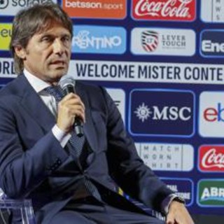 Napoli, Conte si presenta: &quot;Voglio una squadra con la faccia arrabbiata e voglia di rivalsa&quot;