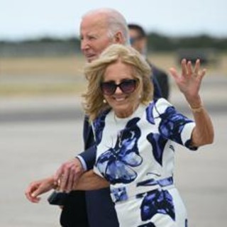 Jill Biden difende il suo Joe: &quot;90 minuti non definiscono 4 anni di presidenza&quot;