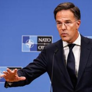 Nato, l'esordio di Rutte: &quot;Produrre più armi e più velocemente&quot;