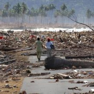 26 dicembre 2004, 20 anni fa lo tsunami nell'Oceano Indiano: l'Asia commemora le vittime