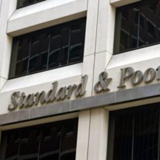 S&amp;P conferma rating Italia: outlook stabile, crescita all'1%