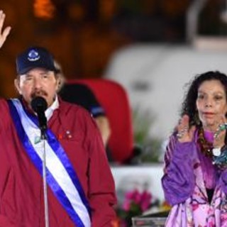 Nicaragua, giudice argentino ordina l'arresto del presidente Ortega e sua moglie Rosario Murillo